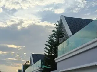 出租 和 出售 5 卧室 独立屋 在 Bang Lamung, Chon Buri