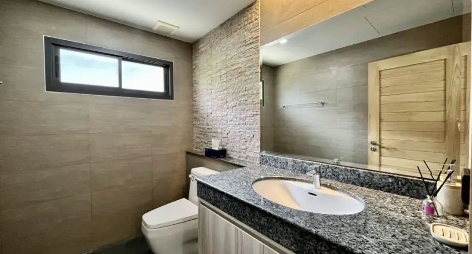 À vendre 3 chambres maison à Huay Yai, Pattaya