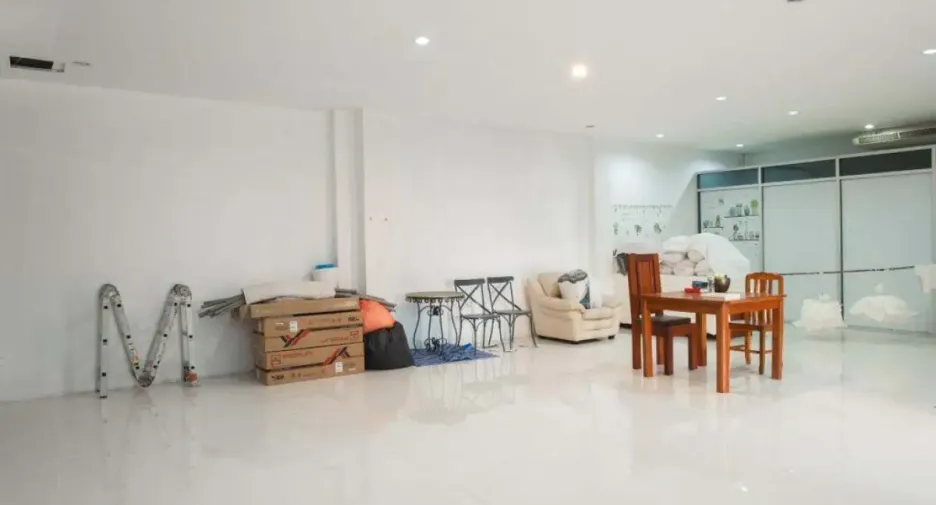 For sale retail Space in Bang Lamung, Chonburi
