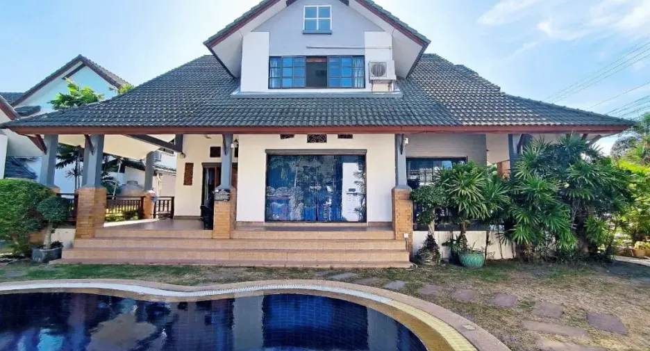 Casa en alquiler y en venta de 7 habitaciones en Bang Lamung, Chonburi