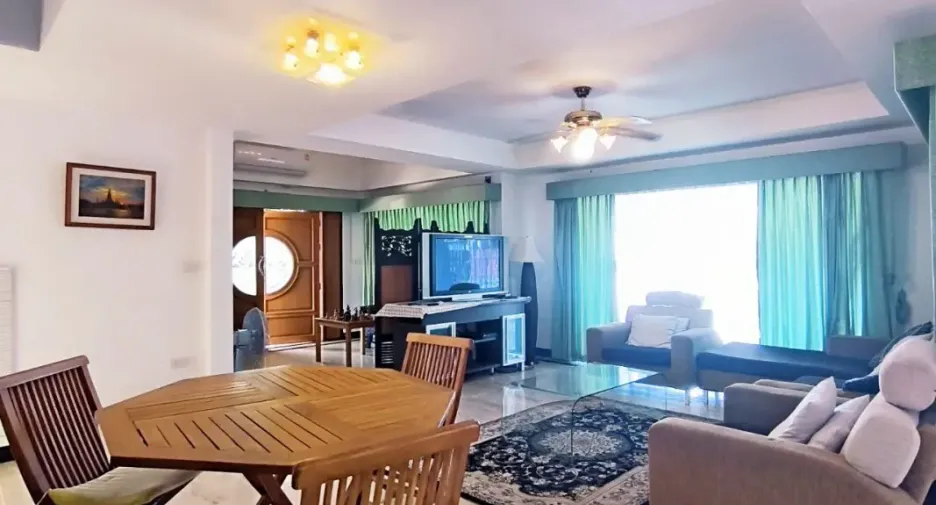 Casa en alquiler y en venta de 7 habitaciones en Bang Lamung, Chonburi
