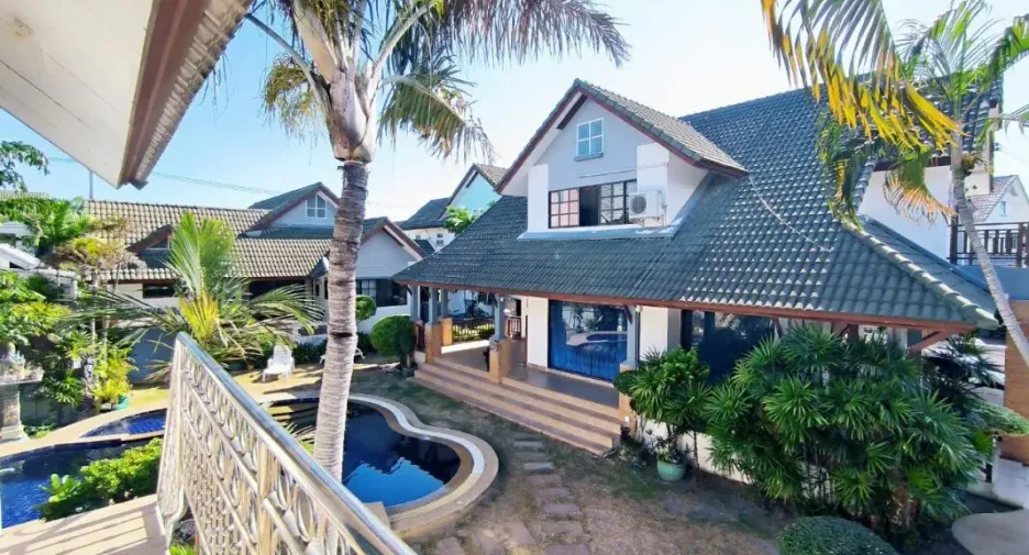 Casa en alquiler y en venta de 7 habitaciones en Bang Lamung, Chonburi