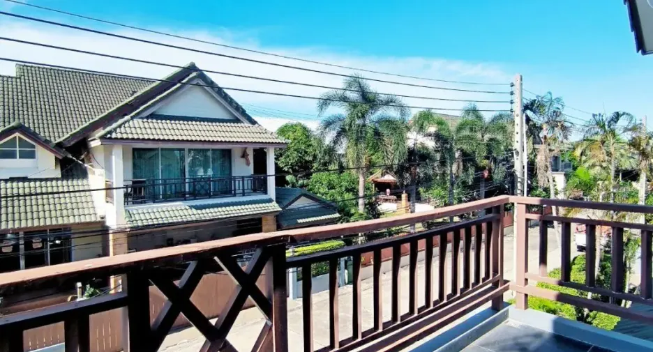 Casa en alquiler y en venta de 7 habitaciones en Bang Lamung, Chonburi