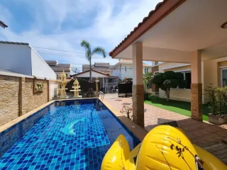 出租 和 出售 4 卧室 独立屋 在 Bang Lamung, Chon Buri