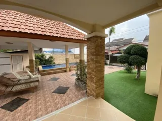 出租 和 出售 4 卧室 独立屋 在 Bang Lamung, Chon Buri