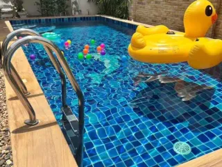 出租 和 出售 4 卧室 独立屋 在 Bang Lamung, Chon Buri