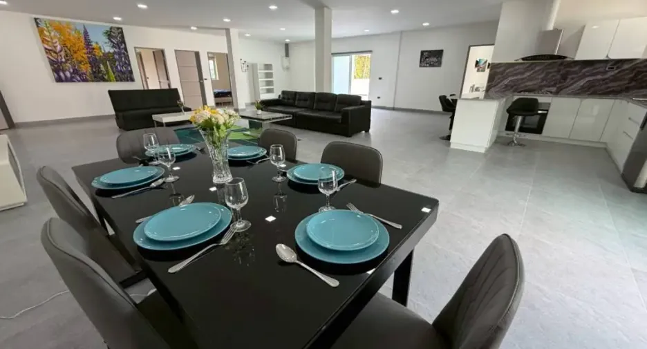 À vendre 6 chambres maison à Bang Lamung, Chonburi