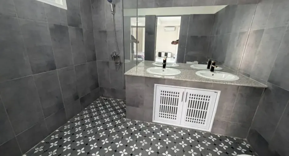 À vendre 6 chambres maison à Bang Lamung, Chonburi