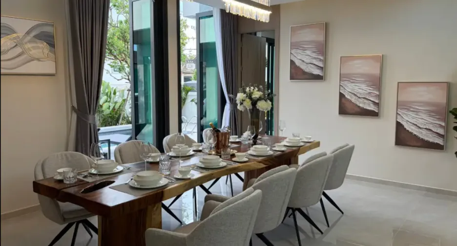 Casa en venta de 5 habitaciones en Bang Lamung, Chonburi