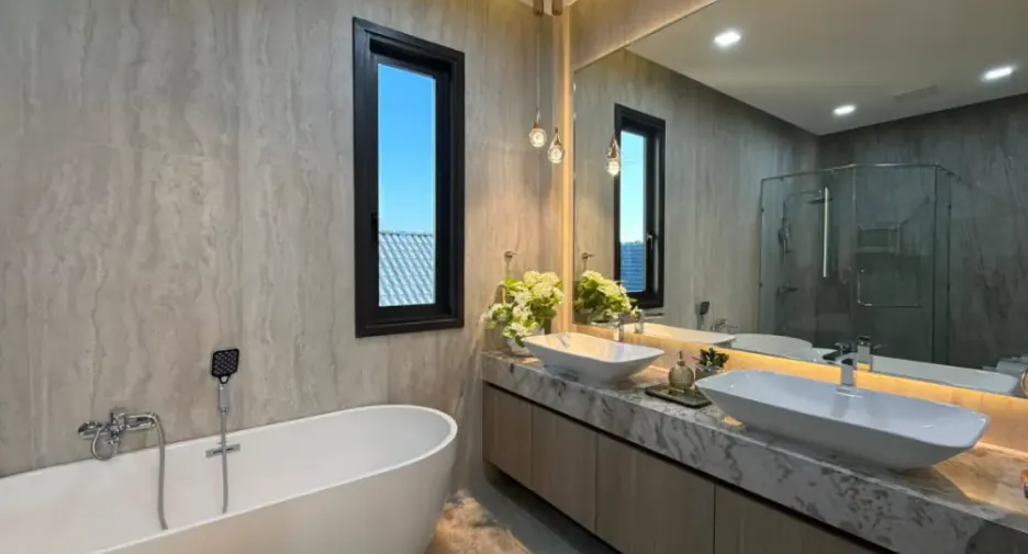 Casa en venta de 5 habitaciones en Bang Lamung, Chonburi