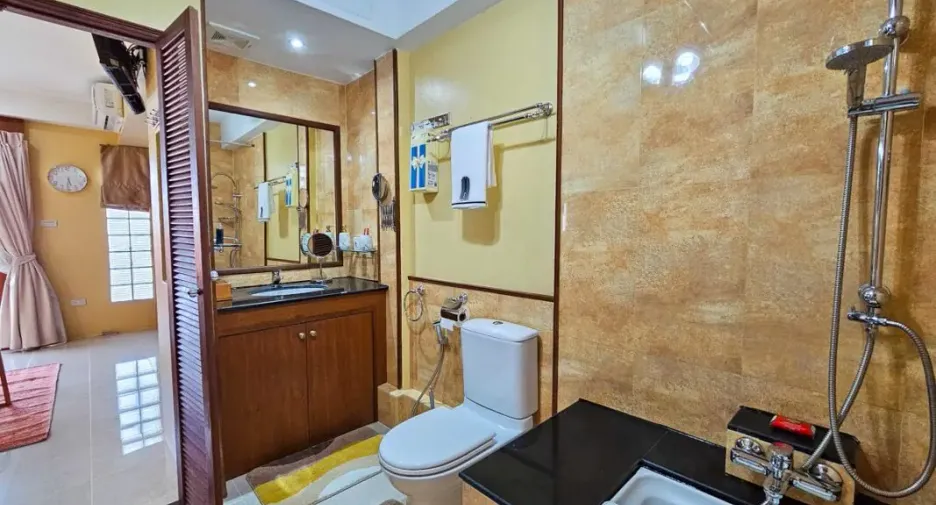 For sale retail Space in Bang Lamung, Chonburi