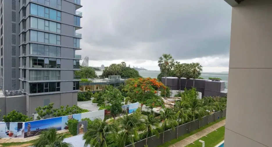 For sale 2 bedrooms condo in Bang Lamung, Chonburi