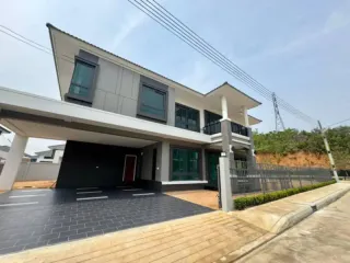 出售 4 卧室 独立屋 在 Bang Lamung, Chon Buri