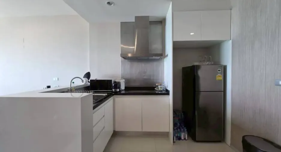 À louer et à vendre 1 chambre condo à Na Jomtien, Pattaya