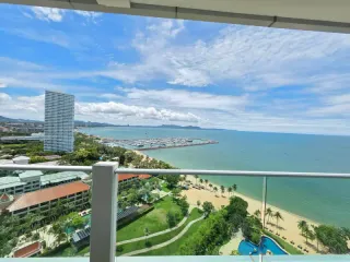 À louer et à vendre 1 chambre condo à Na Jomtien, Pattaya