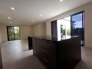 For sale 4 bedrooms house in Bang Lamung, Chonburi