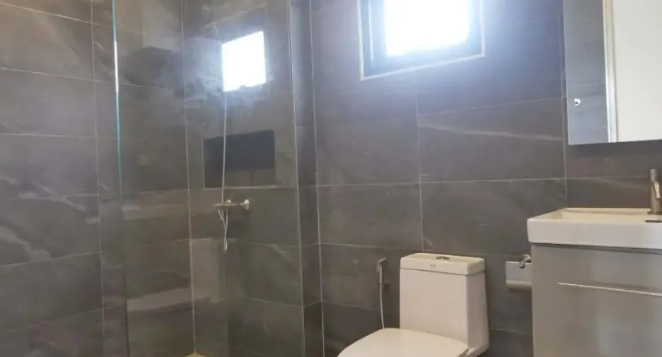 Haus zum Kauf mit 4 Zimmer in Bang Lamung, Chonburi