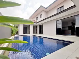 For sale 4 bedrooms house in Bang Lamung, Chonburi