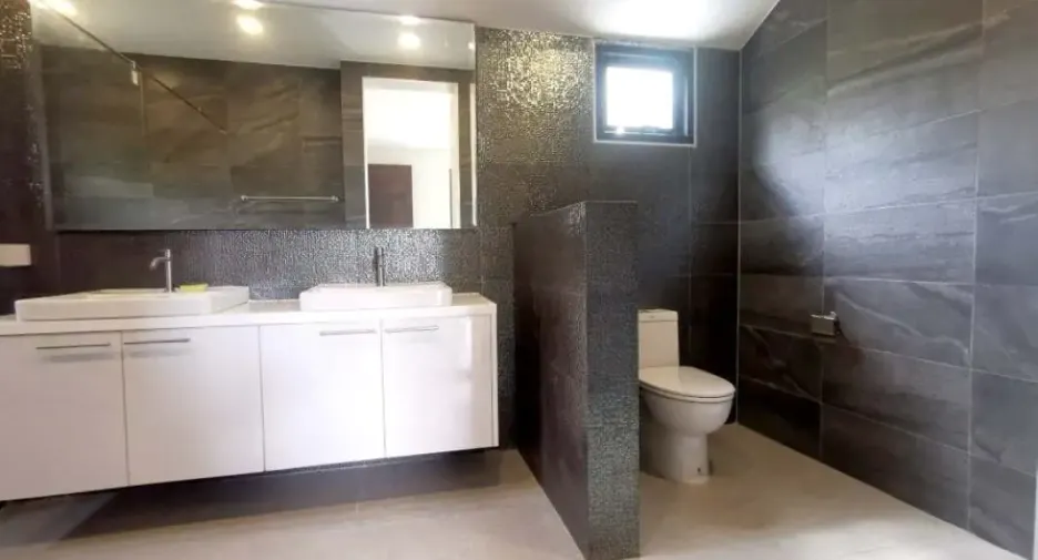 Haus zum Kauf mit 4 Zimmer in Bang Lamung, Chonburi