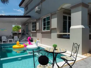 Haus zur Miete und zum Kauf mit 1 Zimmer in Bang Lamung, Chonburi