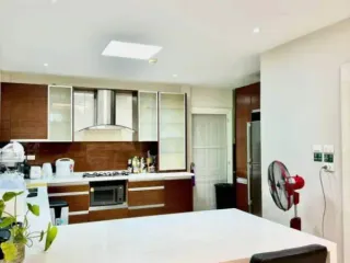Haus zur Miete und zum Kauf mit 1 Zimmer in Bang Lamung, Chonburi