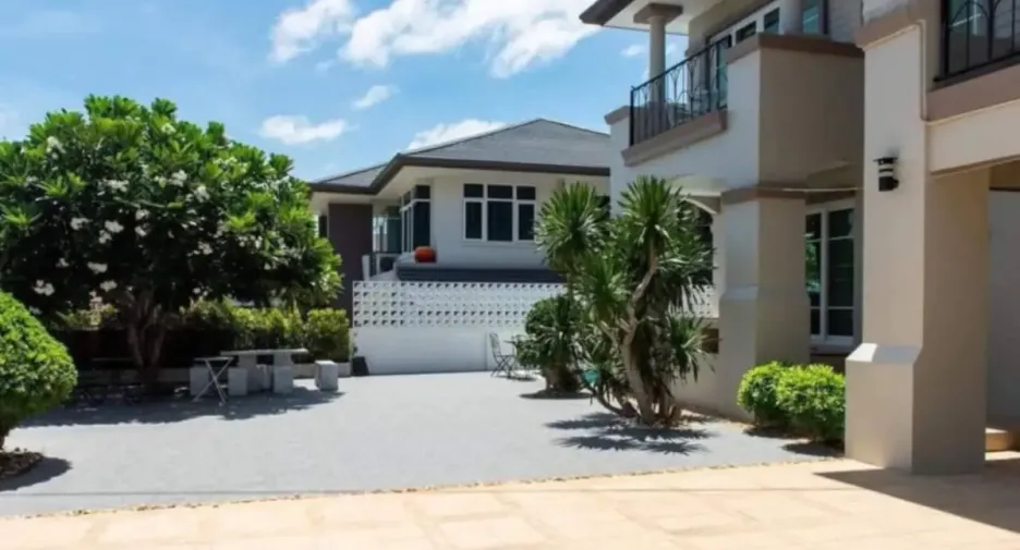 Haus zur Miete und zum Kauf mit 1 Zimmer in Bang Lamung, Chonburi