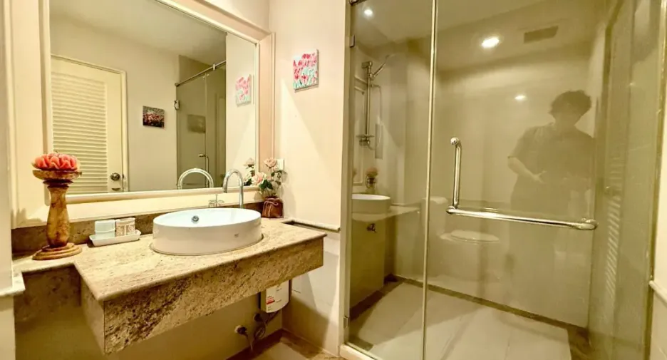 Аренда и продажа 2 спальни кондо в Na Jomtien, Паттайя