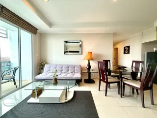 À louer et à vendre 2 chambres condo à Na Jomtien, Pattaya