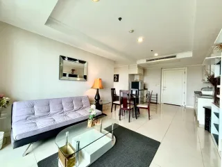 À louer et à vendre 2 chambres condo à Na Jomtien, Pattaya