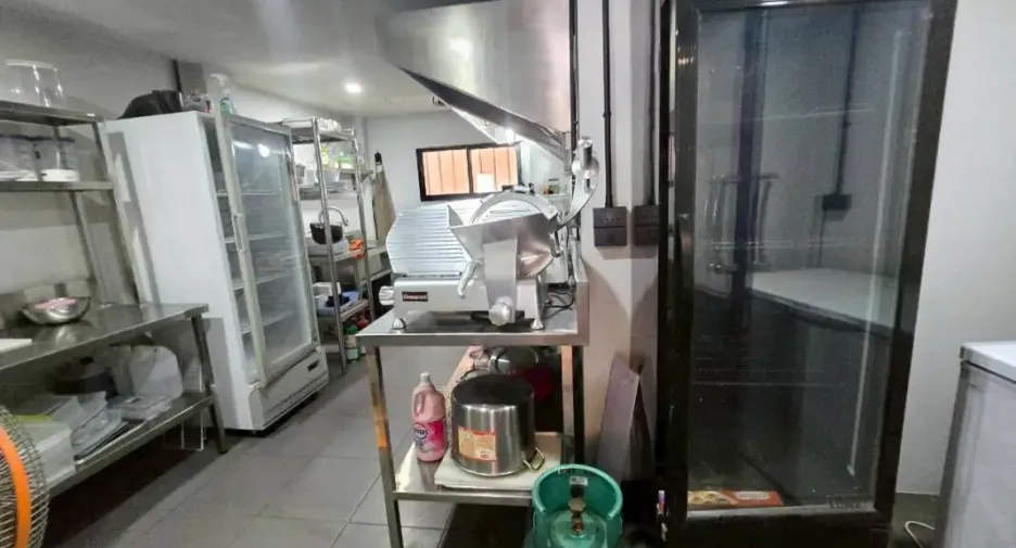 For rent and for sale retail Space in Bang Lamung, Chonburi