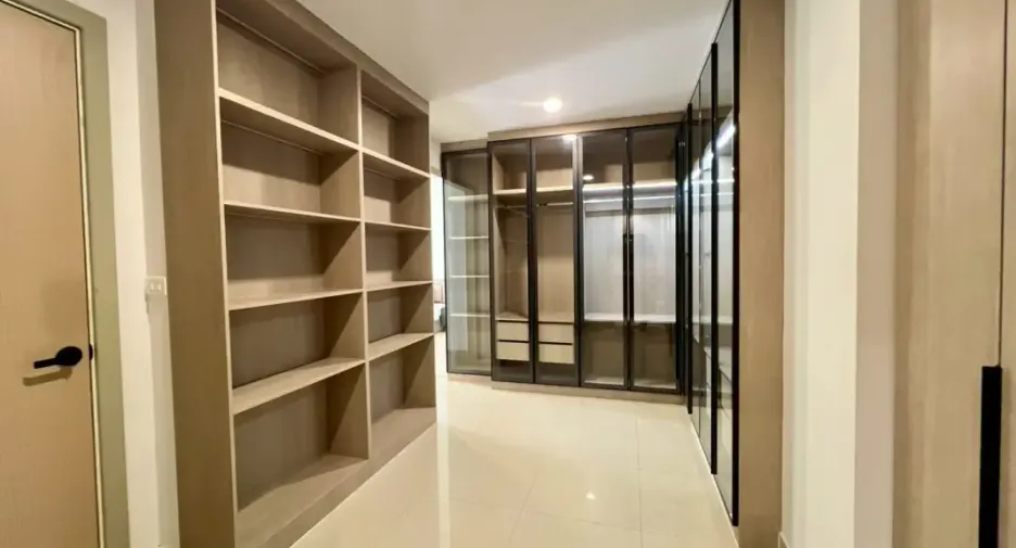 ขาย 4 ห้องนอน คอนโด ใน จอมเทียน, พัทยา