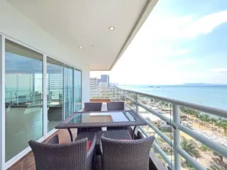 Condo en venta de 2 habitaciones en Bang Lamung, Chonburi