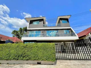 出售 5 卧室 独立屋 在 Bang Lamung, Chon Buri