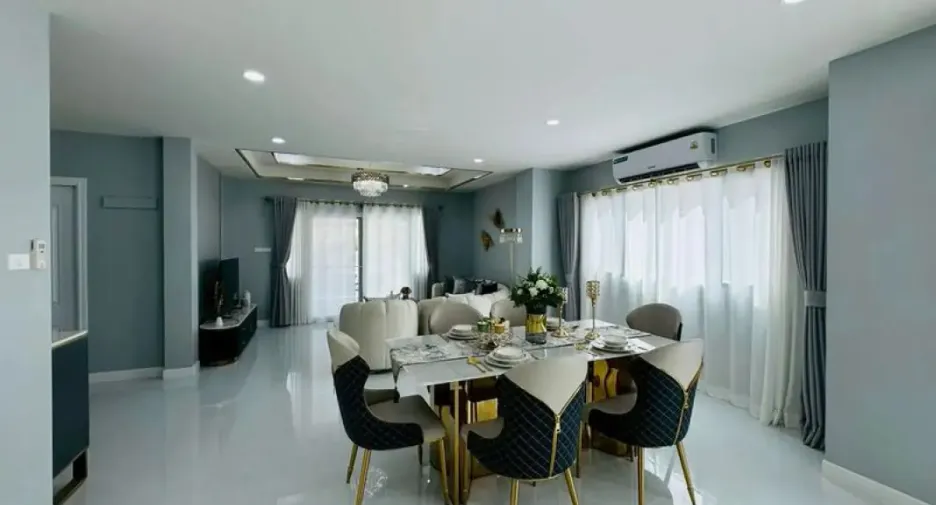 出售 4 卧室 独立屋 在 Bang Lamung, Chon Buri