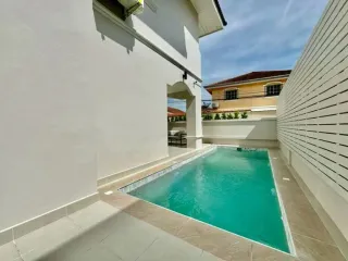 Casa en venta de 4 habitaciones en Bang Lamung, Chonburi