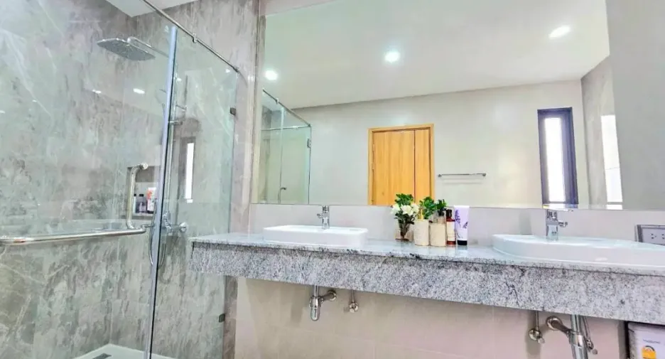 Casa en venta de 4 habitaciones en Bang Lamung, Chonburi