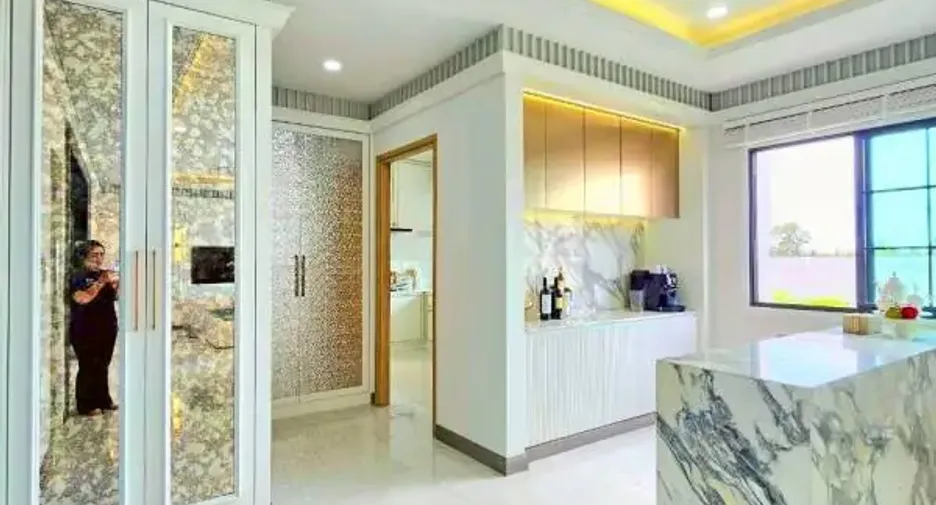 Casa en venta de 4 habitaciones en Bang Lamung, Chonburi
