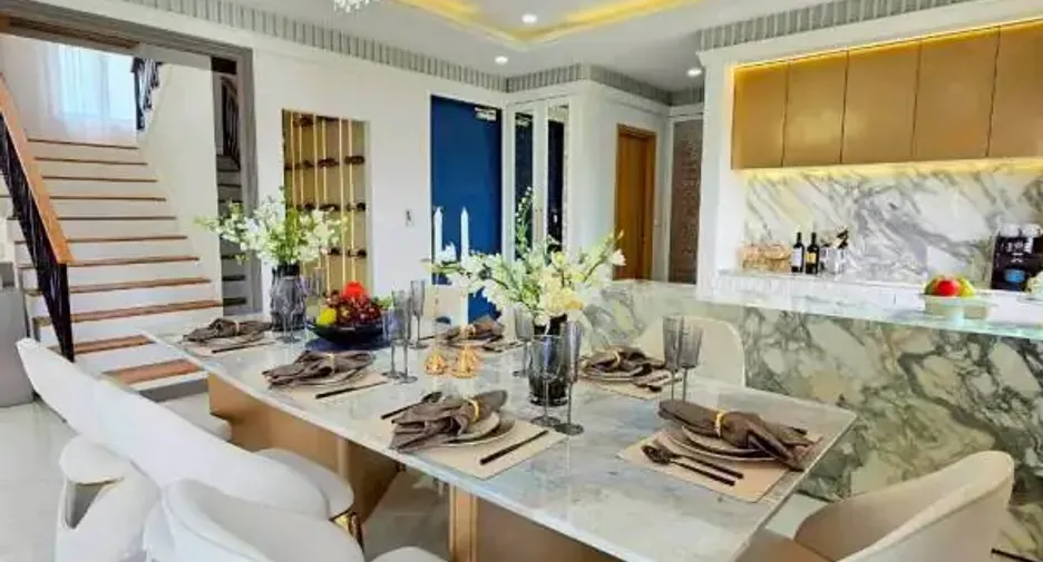 Casa en venta de 4 habitaciones en Bang Lamung, Chonburi