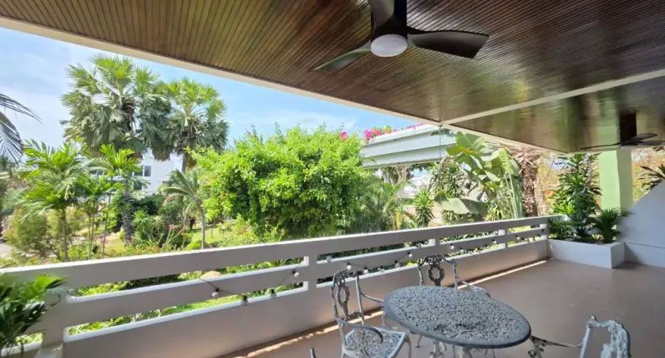 For sale 3 bedrooms condo in Bang Lamung, Chonburi