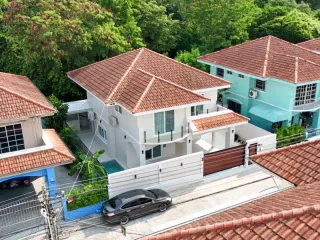 À vendre 5 chambres maison à Bang Lamung, Chonburi
