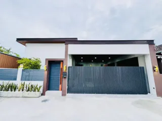 出售 3 卧室 独立屋 在 Bang Lamung, Chon Buri