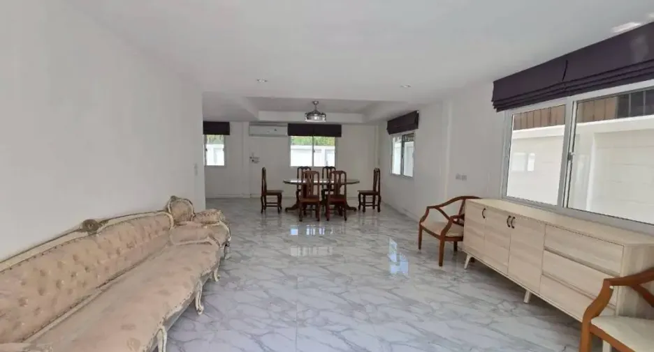 For sale 3 ベッドルーム house in Jomtien, Pattaya