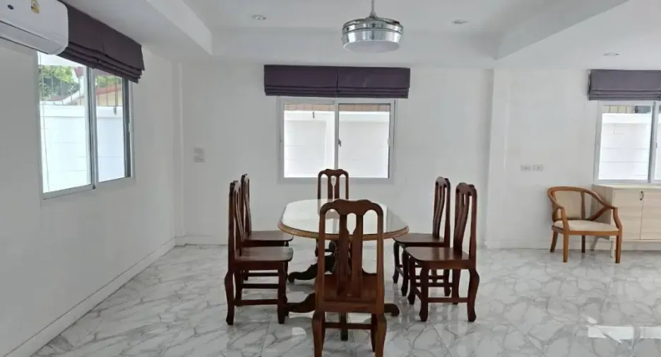 For sale 3 ベッドルーム house in Jomtien, Pattaya
