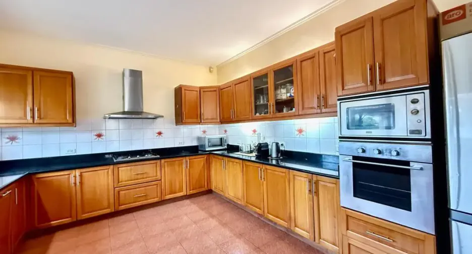 Продажа 4 спальни дом в Банг Сарай, Паттайя