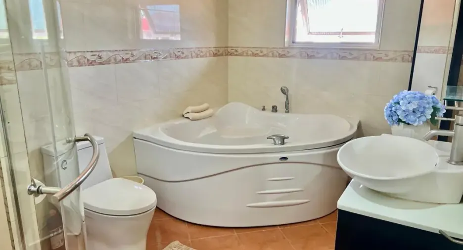Продажа 4 спальни дом в Банг Сарай, Паттайя