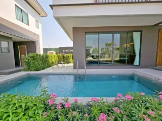 Casa en venta de 4 habitaciones en Bang Lamung, Chonburi