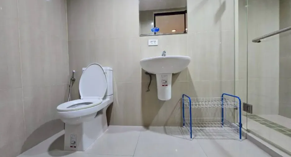 For rent and for sale 2 bedrooms condo in Bang Lamung, Chonburi
