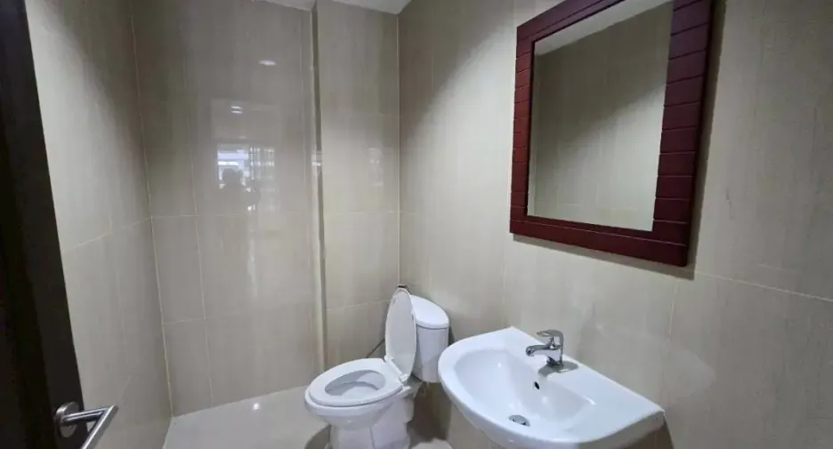 For rent and for sale 2 bedrooms condo in Bang Lamung, Chonburi