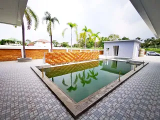 À vendre 5 chambres maison à Bang Lamung, Chonburi