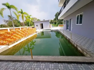 À vendre 5 chambres maison à Bang Lamung, Chonburi